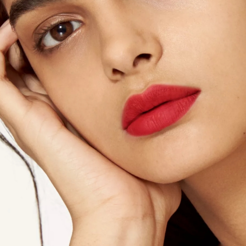 Burberry liquid Lip Velvet military red 41